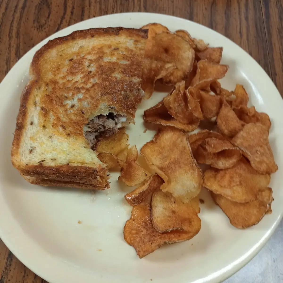 Patty Melt with Fried Chips