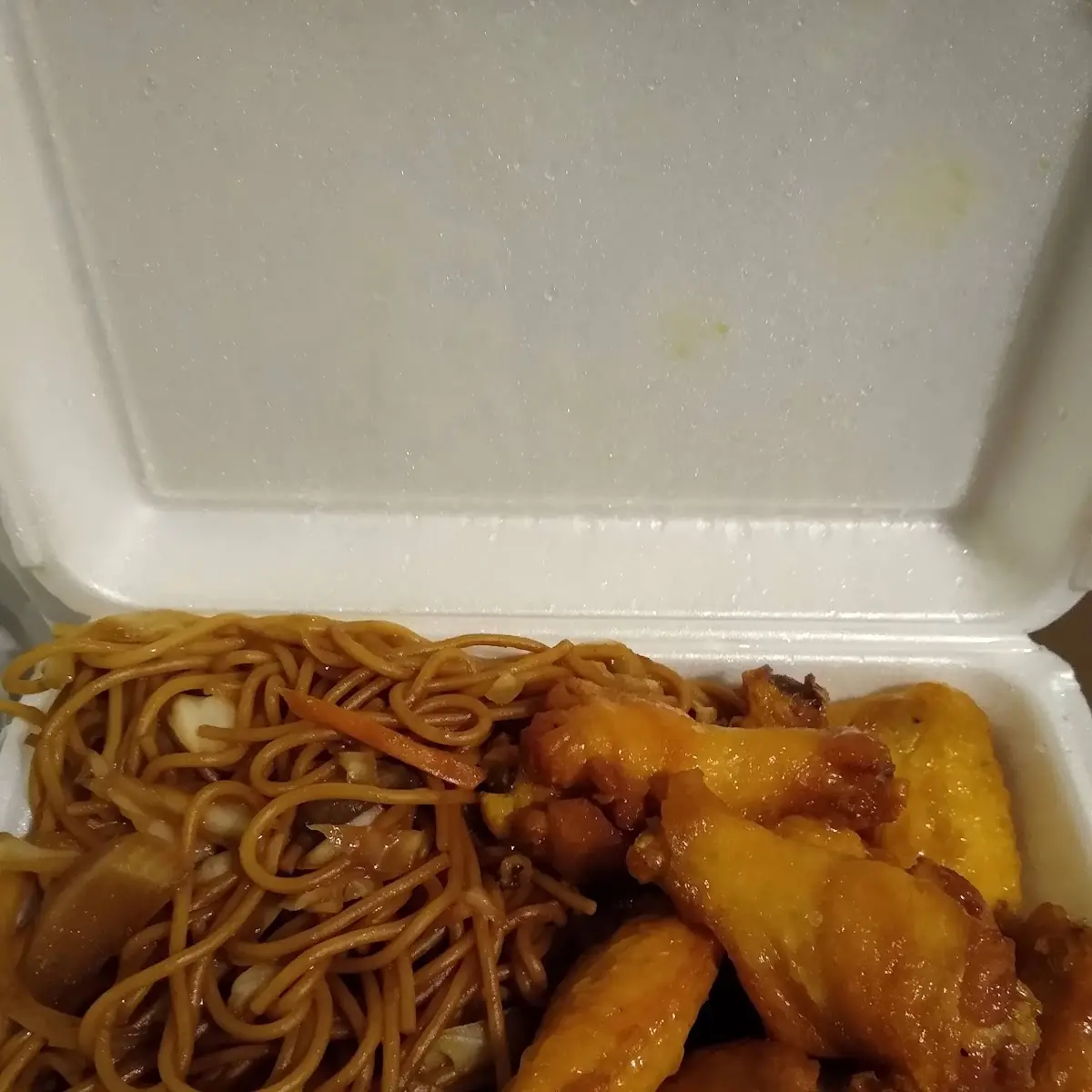 Honey Chicken Wings w Lo Mein