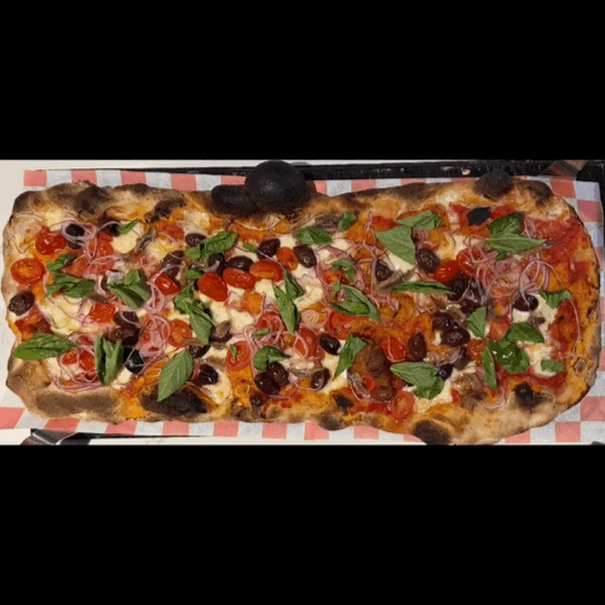 Sausage & Peppers Pizza 2 ft Pala