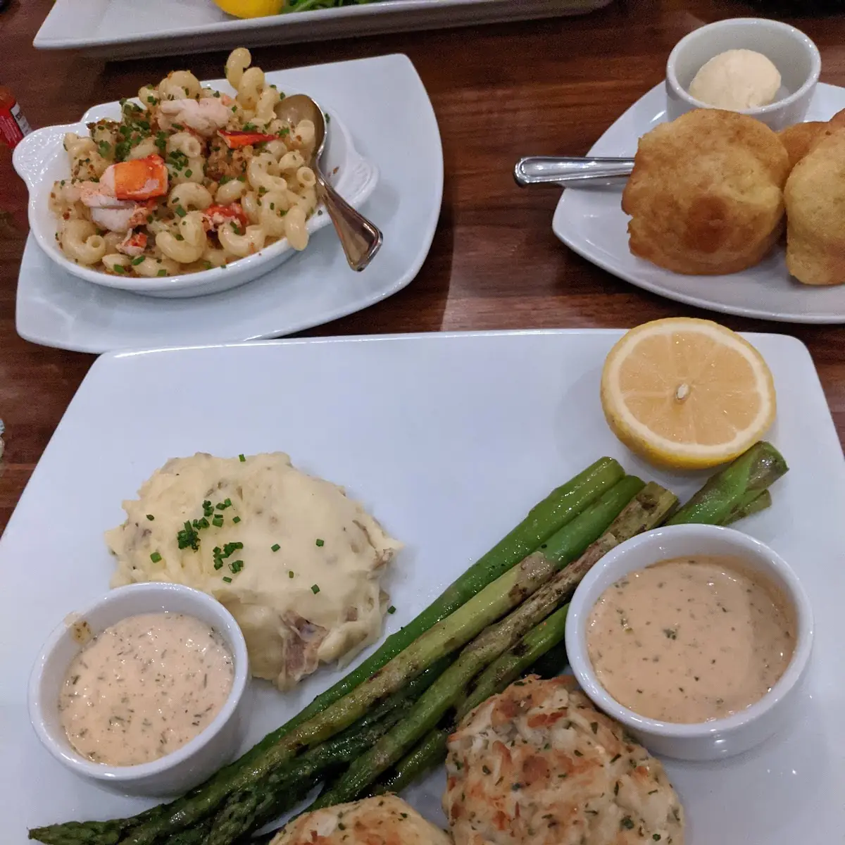Jumbo Lump Crab Cake with Yukon Gold Mashed Potatoes