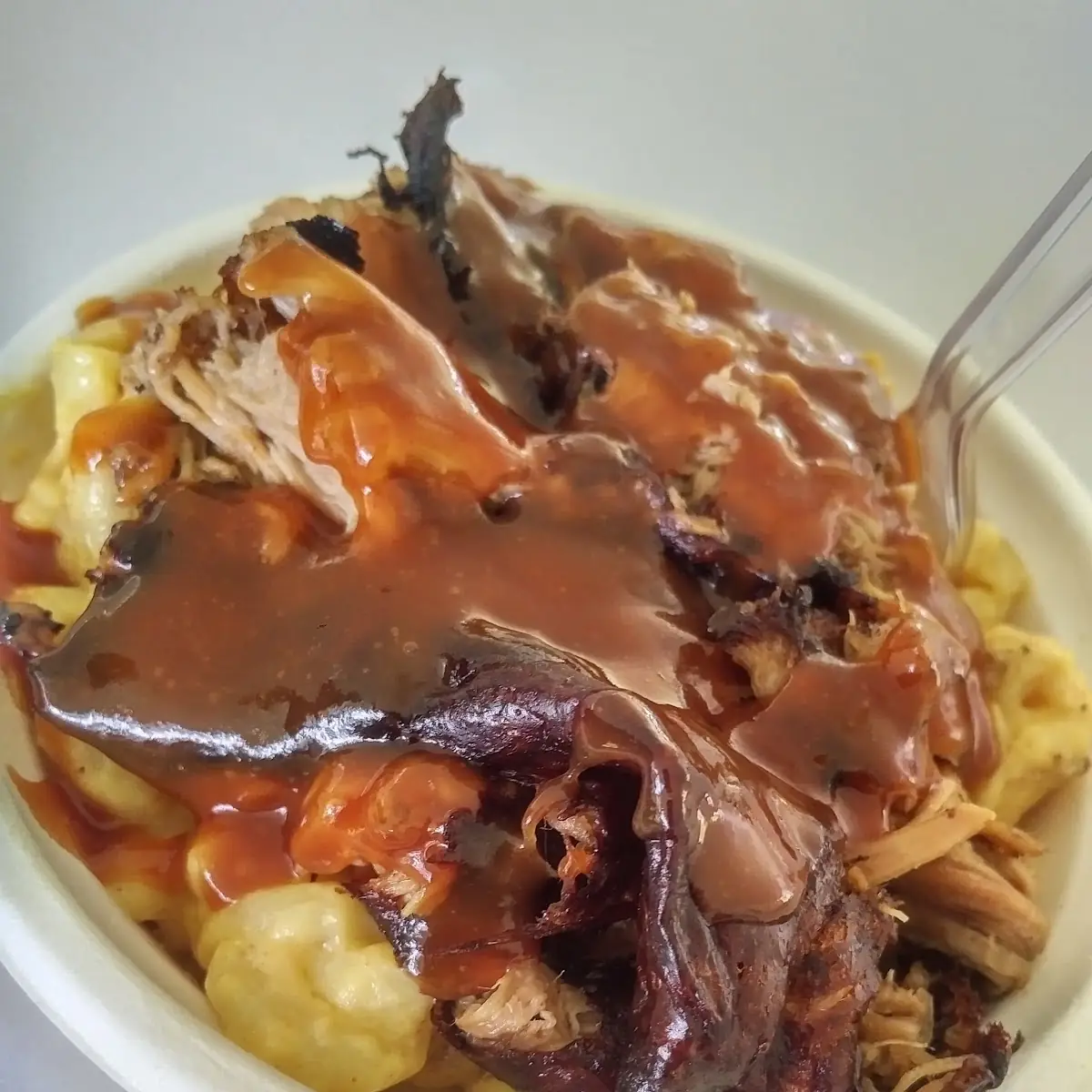 BBQ Bowl with Pulled Pork Mac and Cheese and Corn Bread