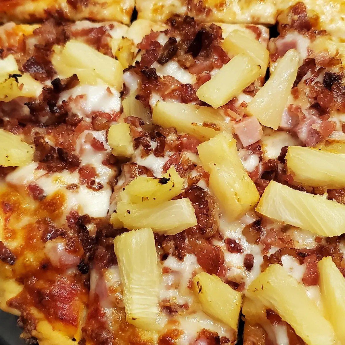 Hawaiian Pizza