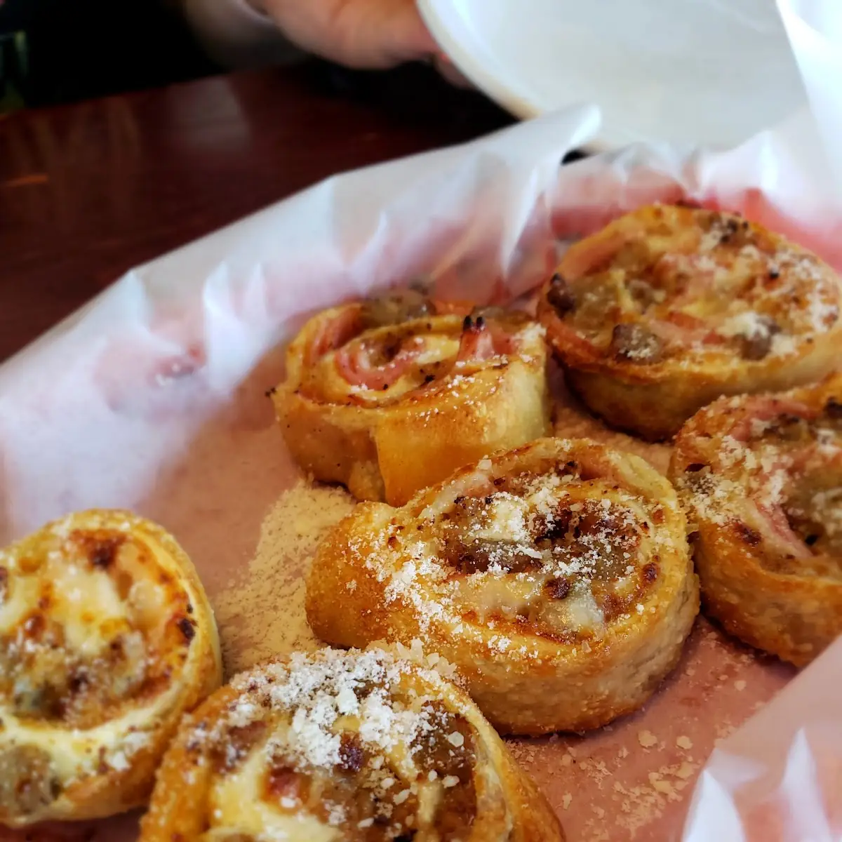 Pepperoni Pizza Muffins
