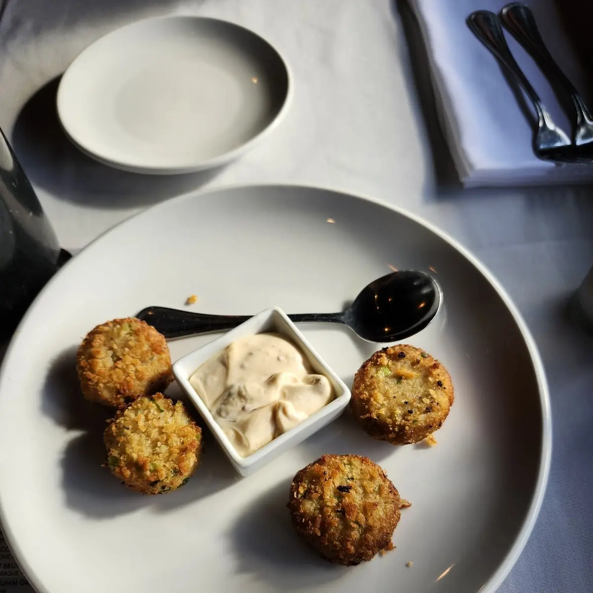 Crab Cakes with Chipotle Sauce