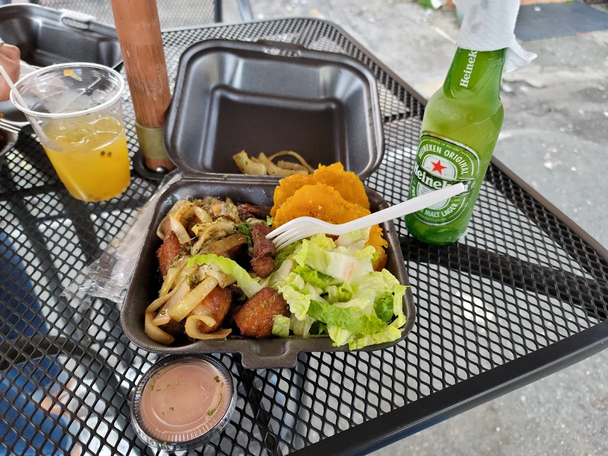 Carne Frita Con Tostones