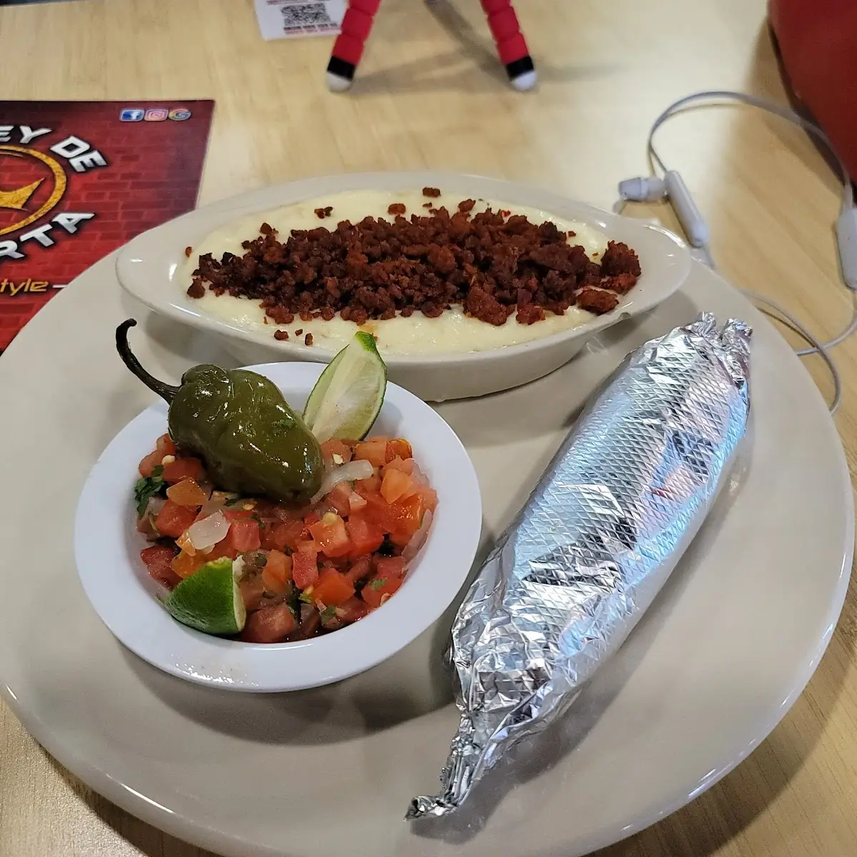 Queso Fundido Con Chorizo