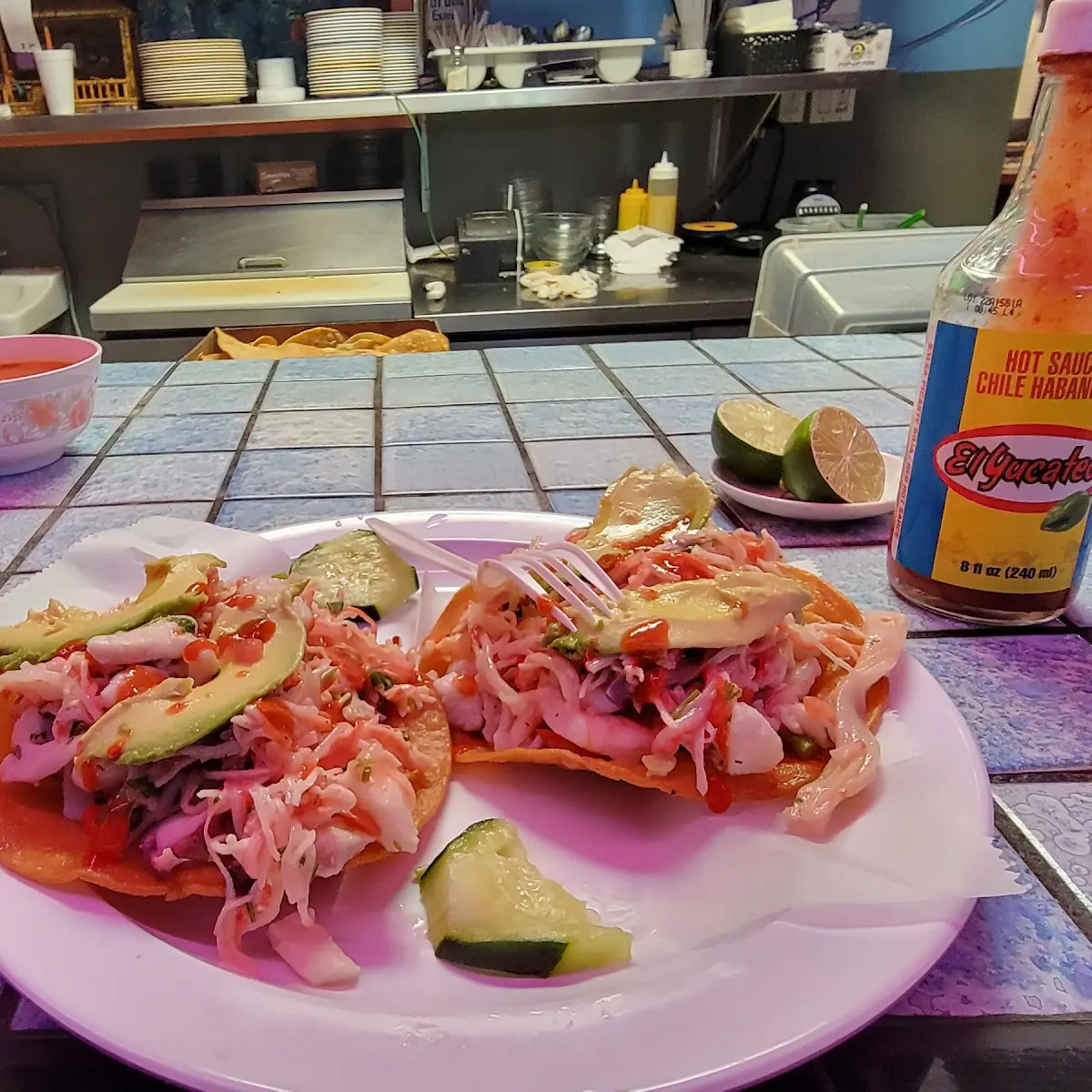 Tostada Ceviche Mixto Rey