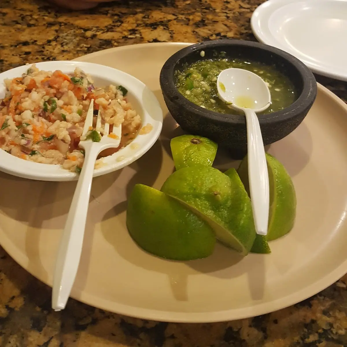 Ceviche Y Salsa Verde