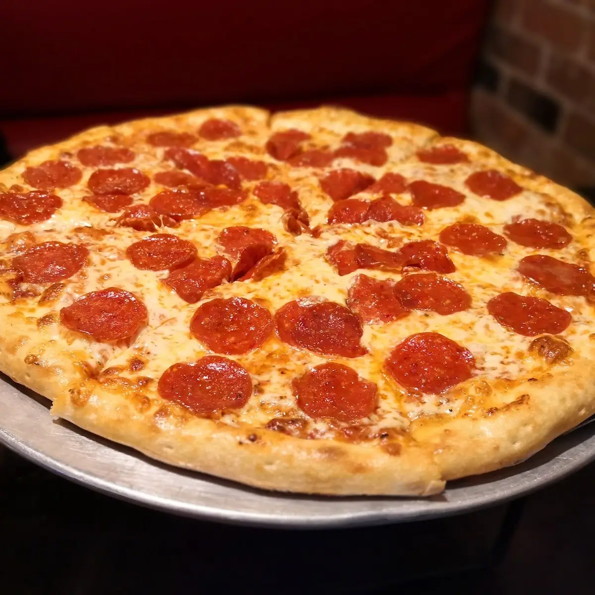Large Pepperoni Pizza