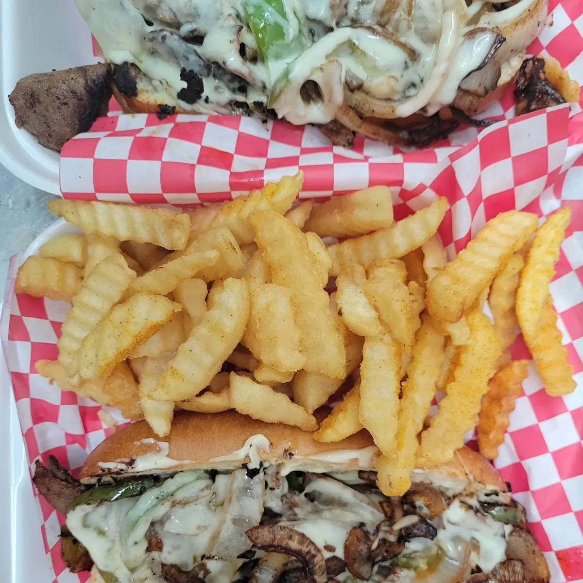 Philly Cheesesteak & 6pc Wings