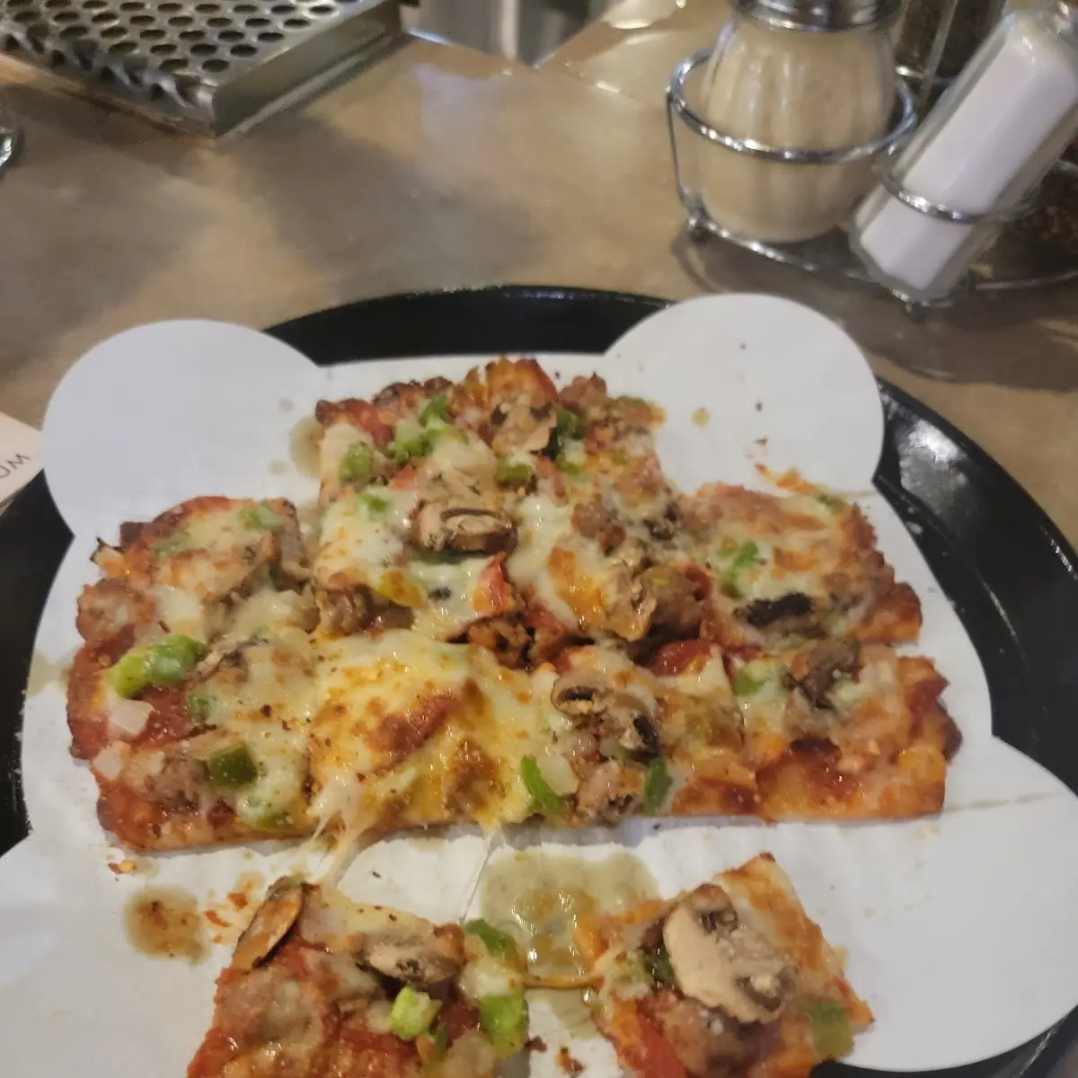 Deluxe Pizza Thin Crust Cheese Pizza