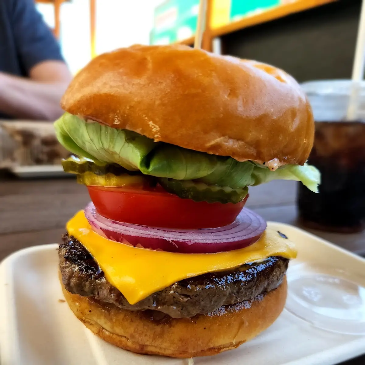 Scolari's Classic Cheese Burger