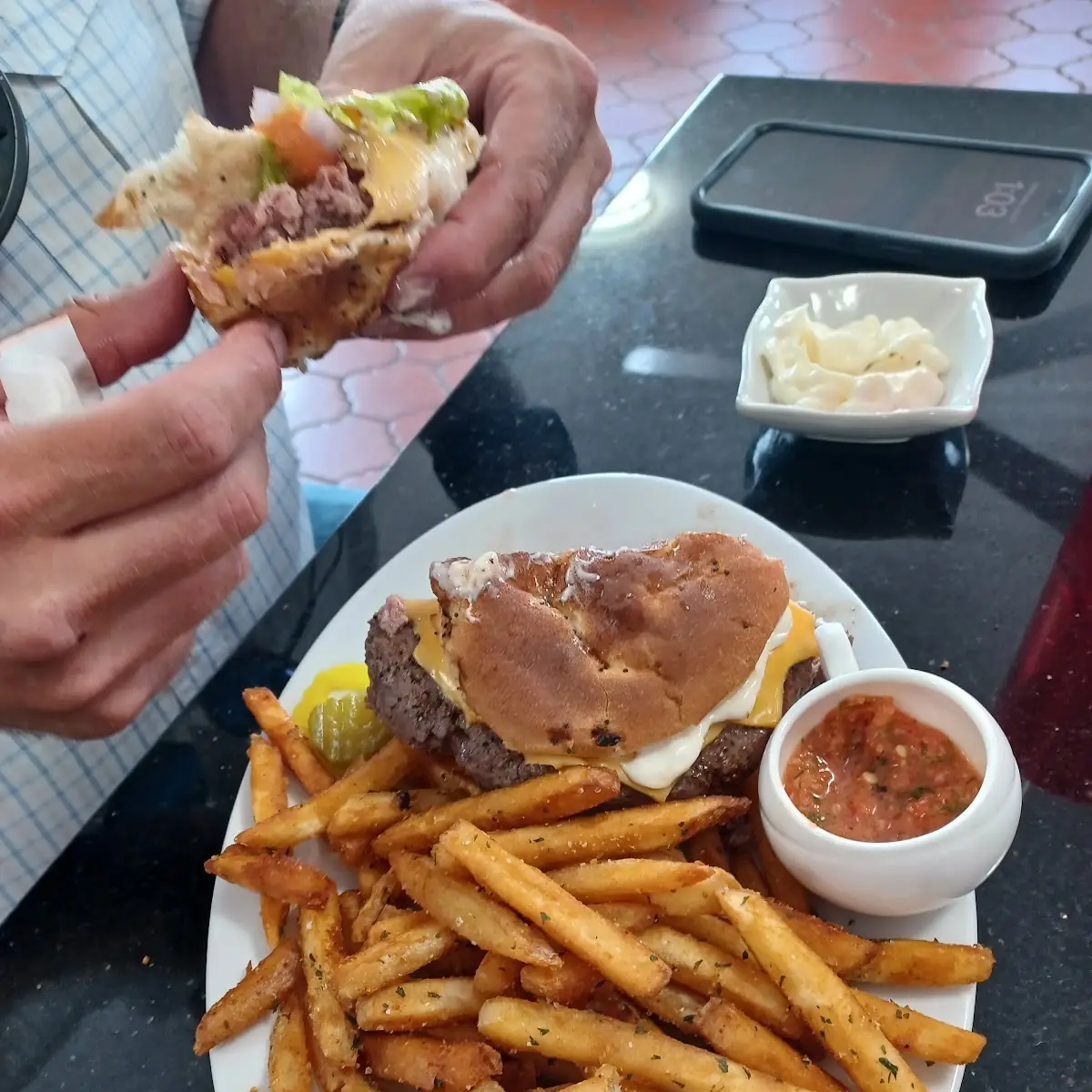 Cheeseburger with Fries