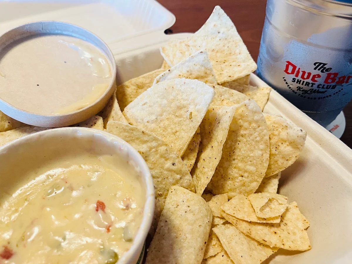 Chips & Queso