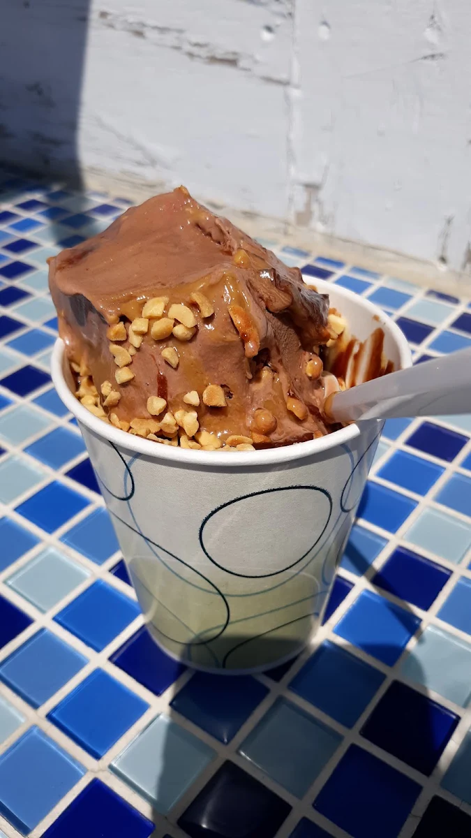 Peanut Butter Hot Fudge Sundae