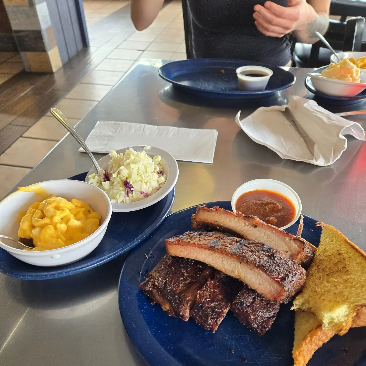 Rib Plate with Sides