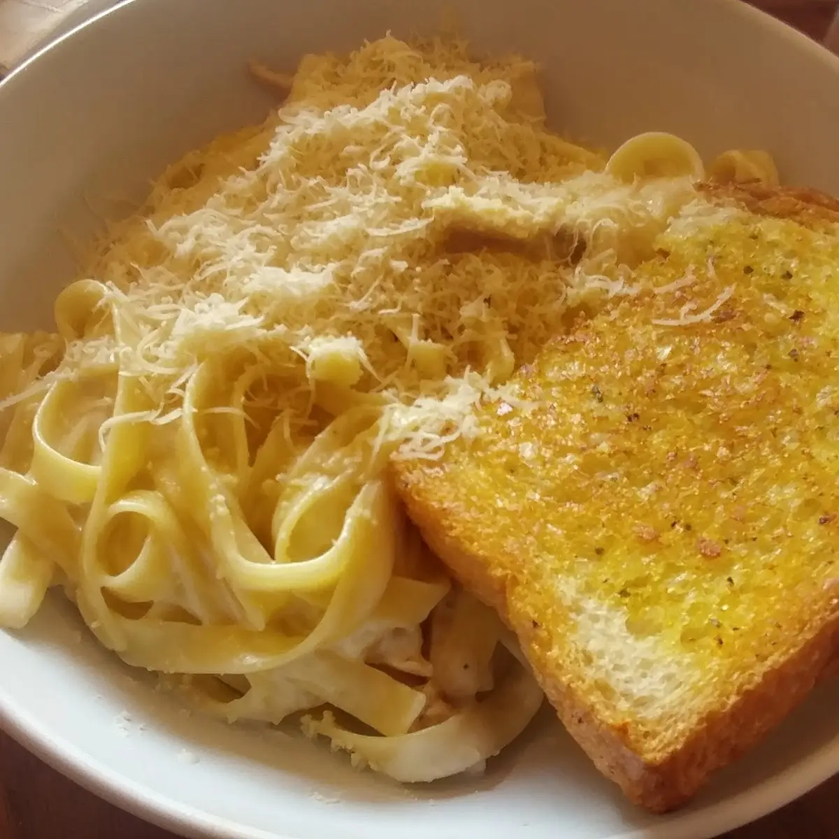 Kids Fettuccine Alfredo