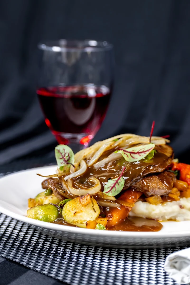 Highlights, Bistro 385