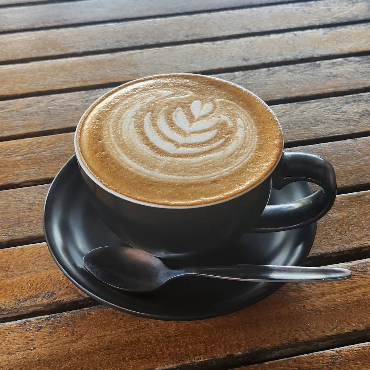 Capuchino Regular, Crave Cairns