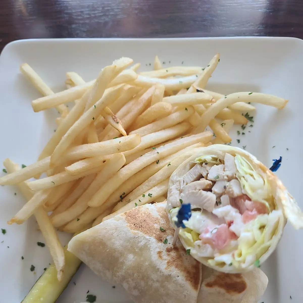 Club Wrap, Sandy's Riverside Grill
