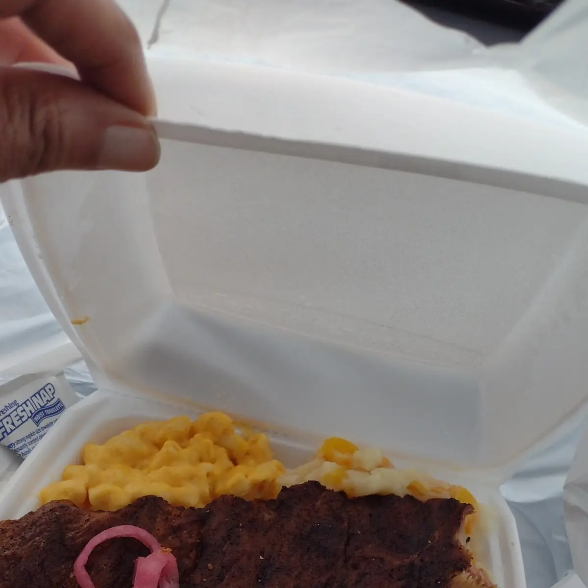 Half Rack Ribs with Mac&Peach Cobbler