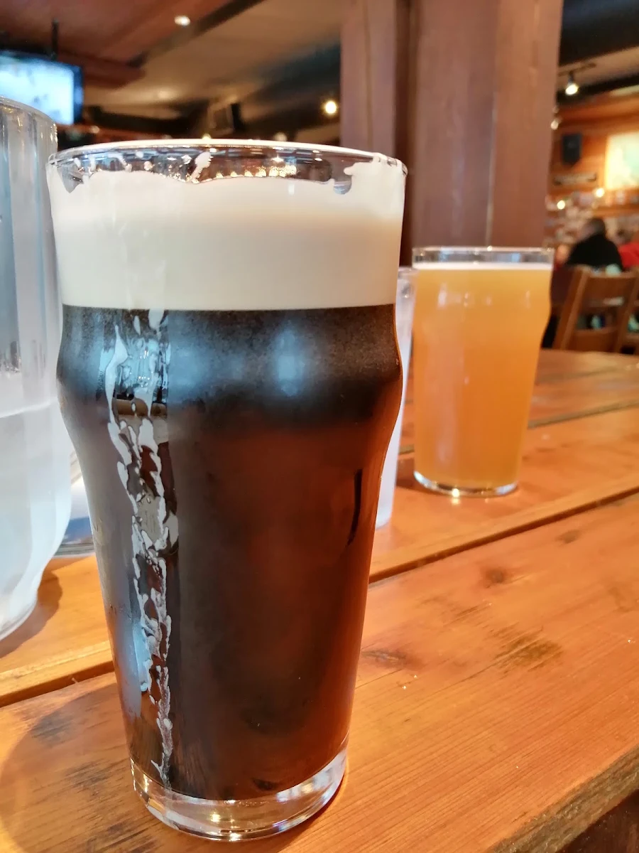 Stout, Dusty's Bar & BBQ