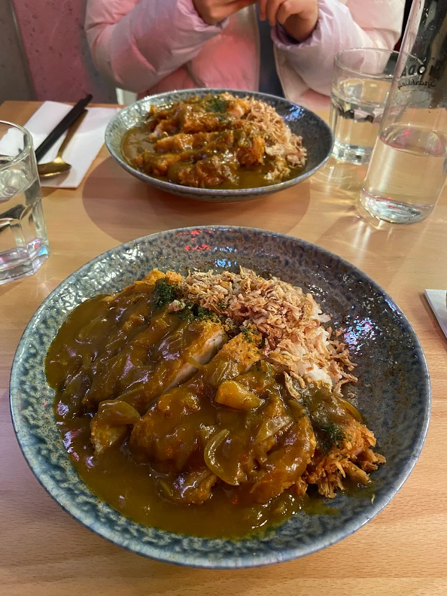 Katsu Curry Rice, Haku