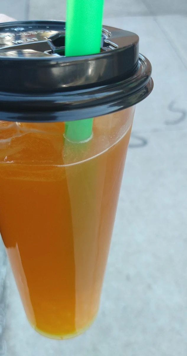 Peach Green Tea with Mango Boba
