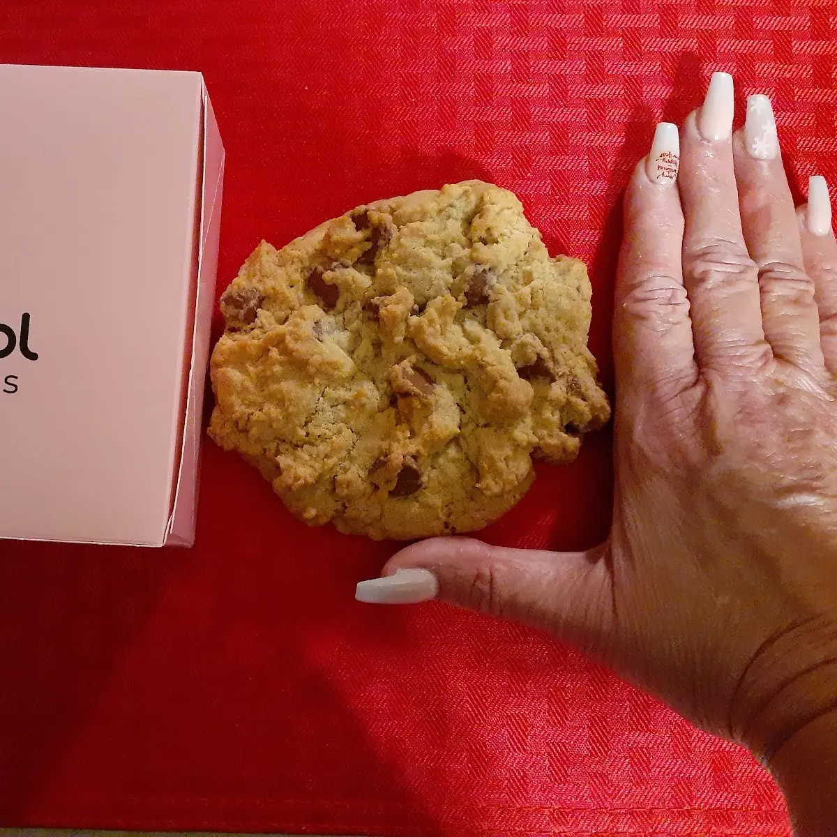 Chocolate Chip Cookie