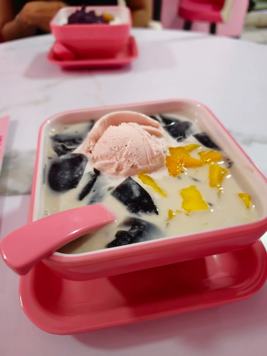 Mango with Grass Jelly