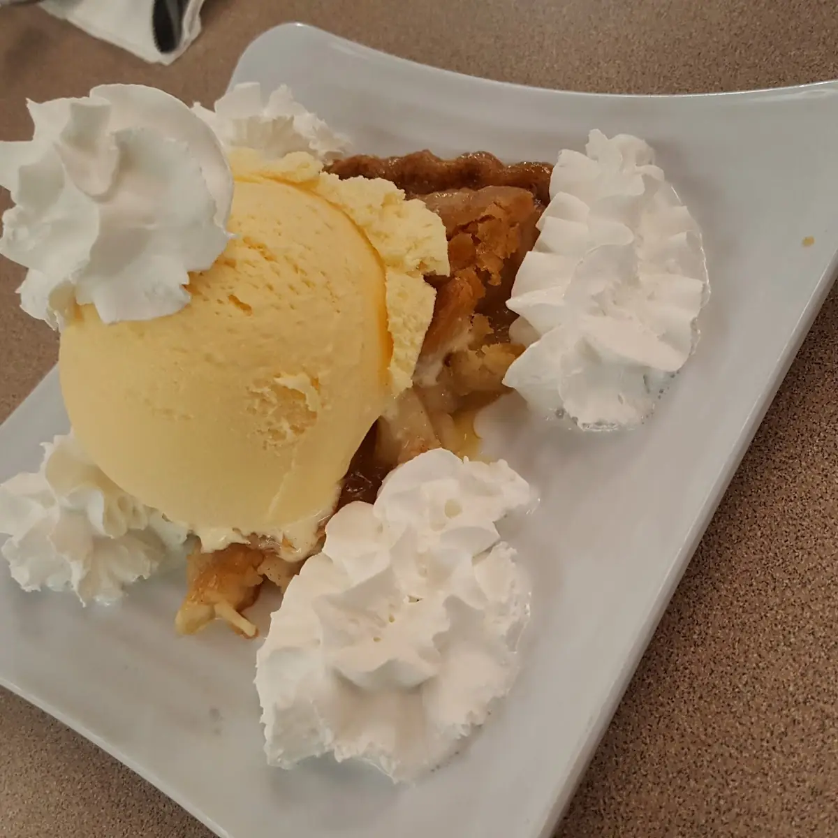 Apple Pie with Ice Cream