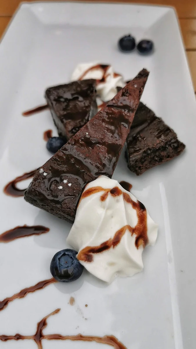 Flourless Chocolate Brownie Gluten Free, Safari Bar and Grill 1749 Avenue Rd