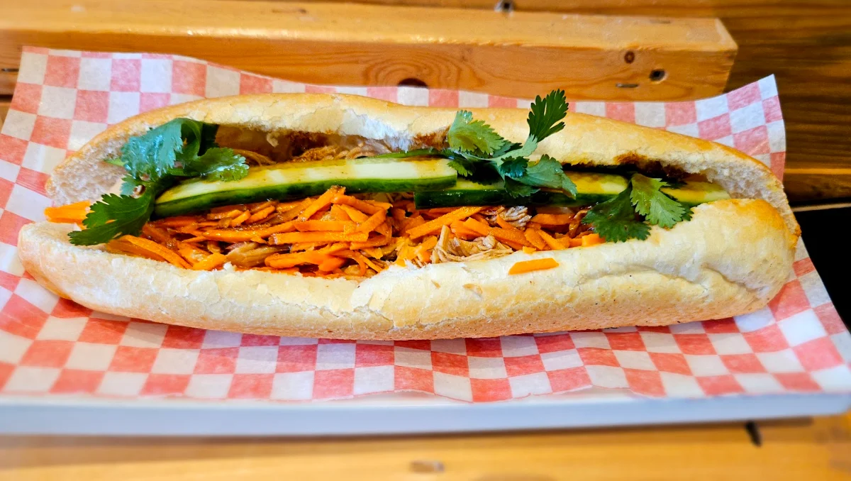 Sandwich Porc, Pokai