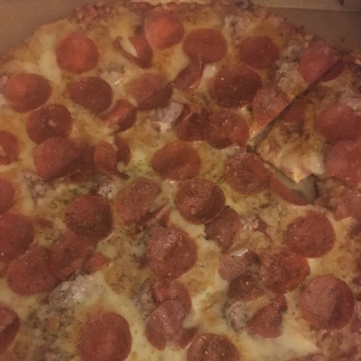 Cecil's Deluxe Pizza 9