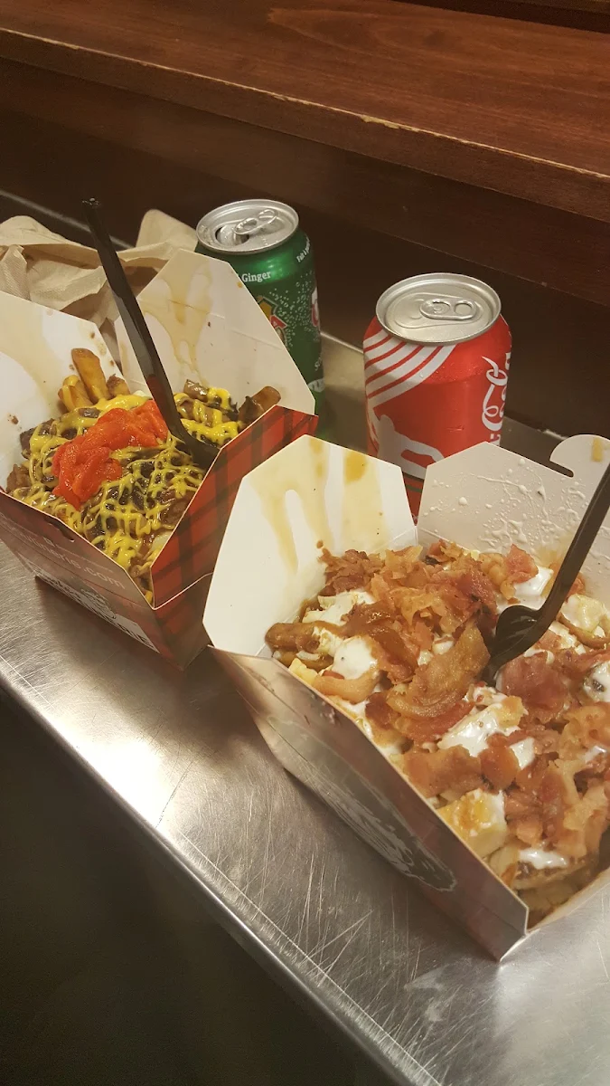 Butter Chicken Poutine, Smoke's Poutinerie Barrie