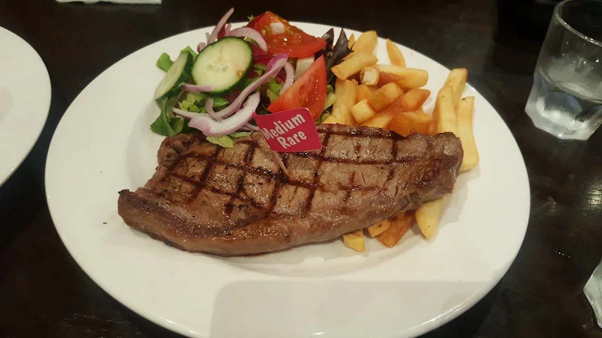 Highlights, Graziers Steakhouse