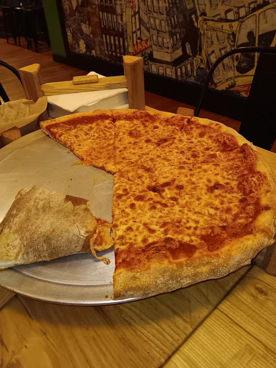 lg 16 in Pizza
