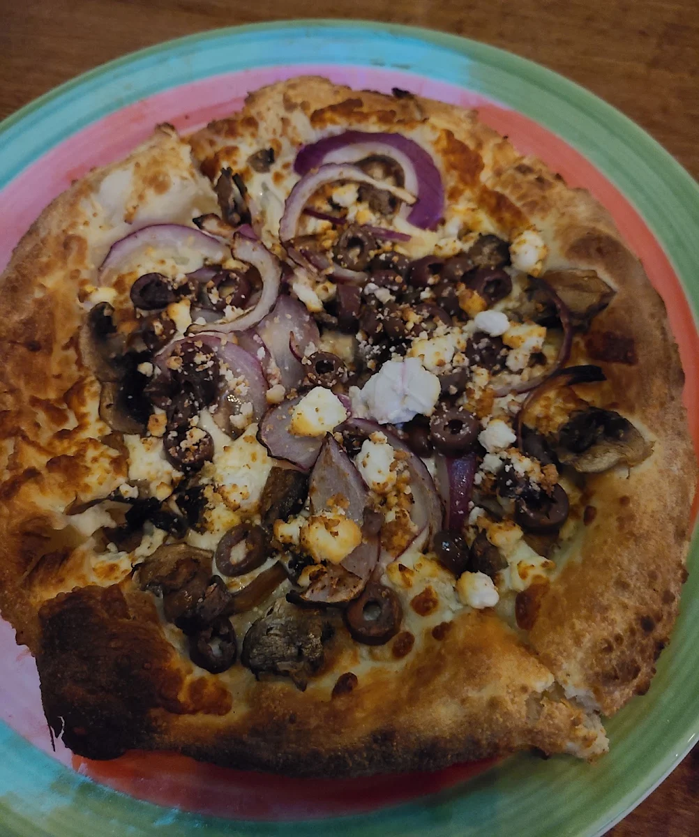 White Pizza, Cracker Jack's Bar & Grill