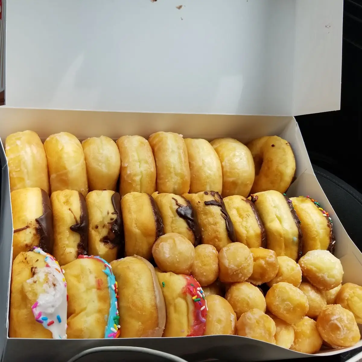 Donuts & Donut Holes