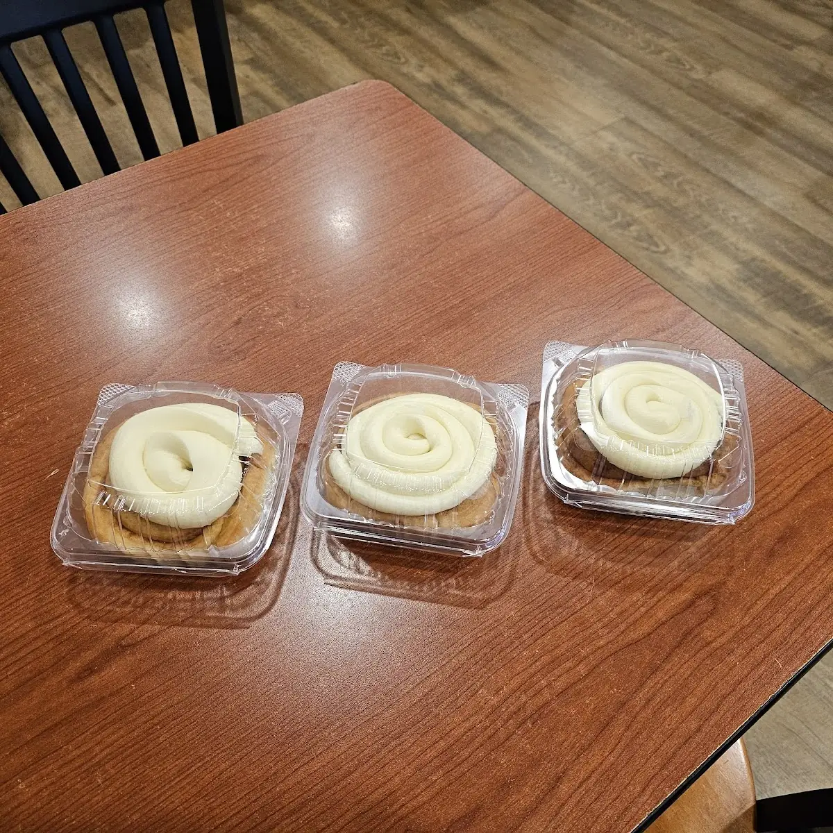 Creme Frosted Cinnamon Roll