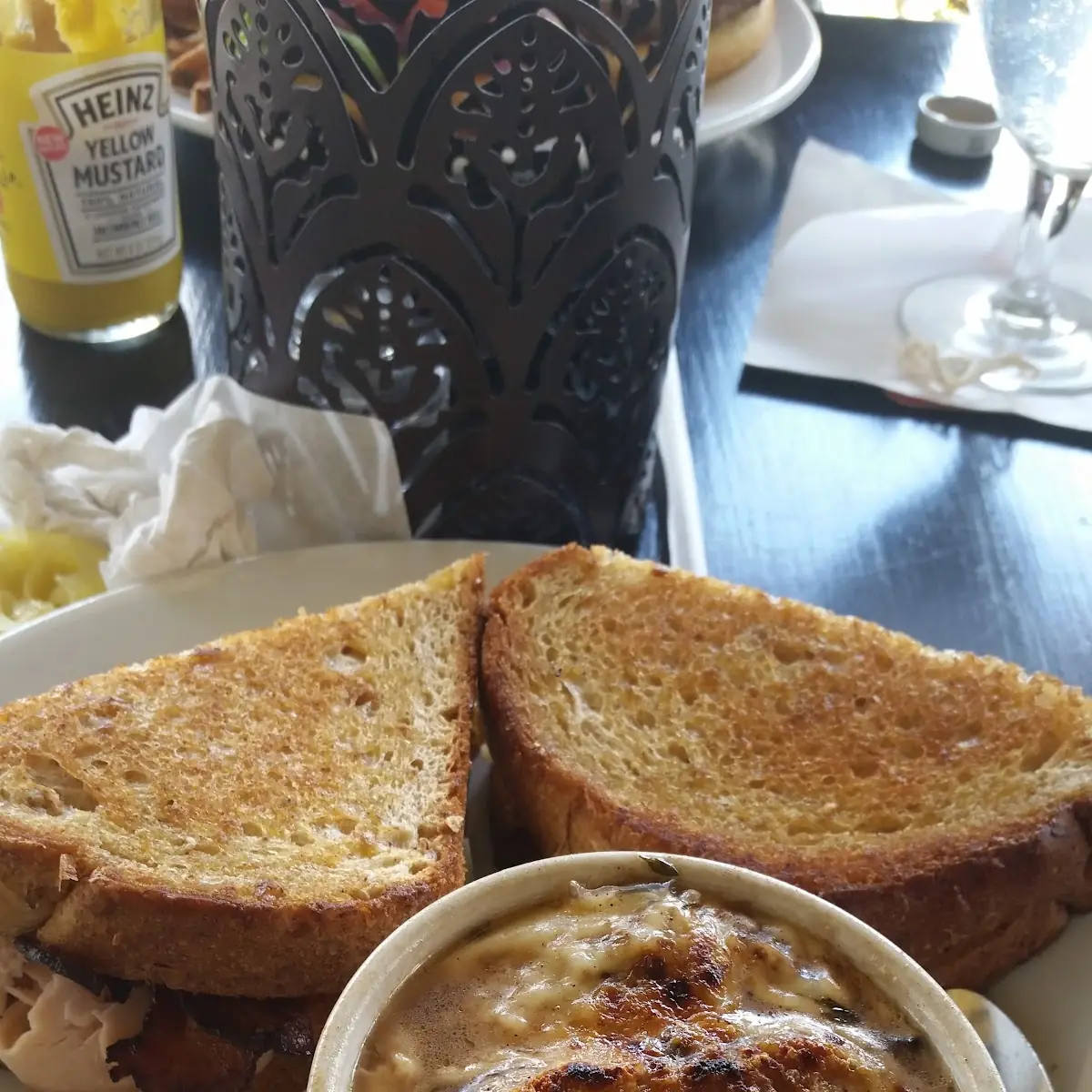 Grits Onion Soup