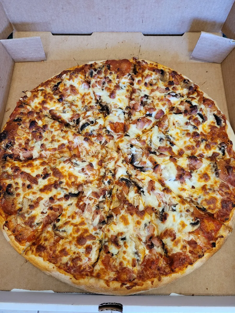 Pizza, Lady Rosa Family Restaurant