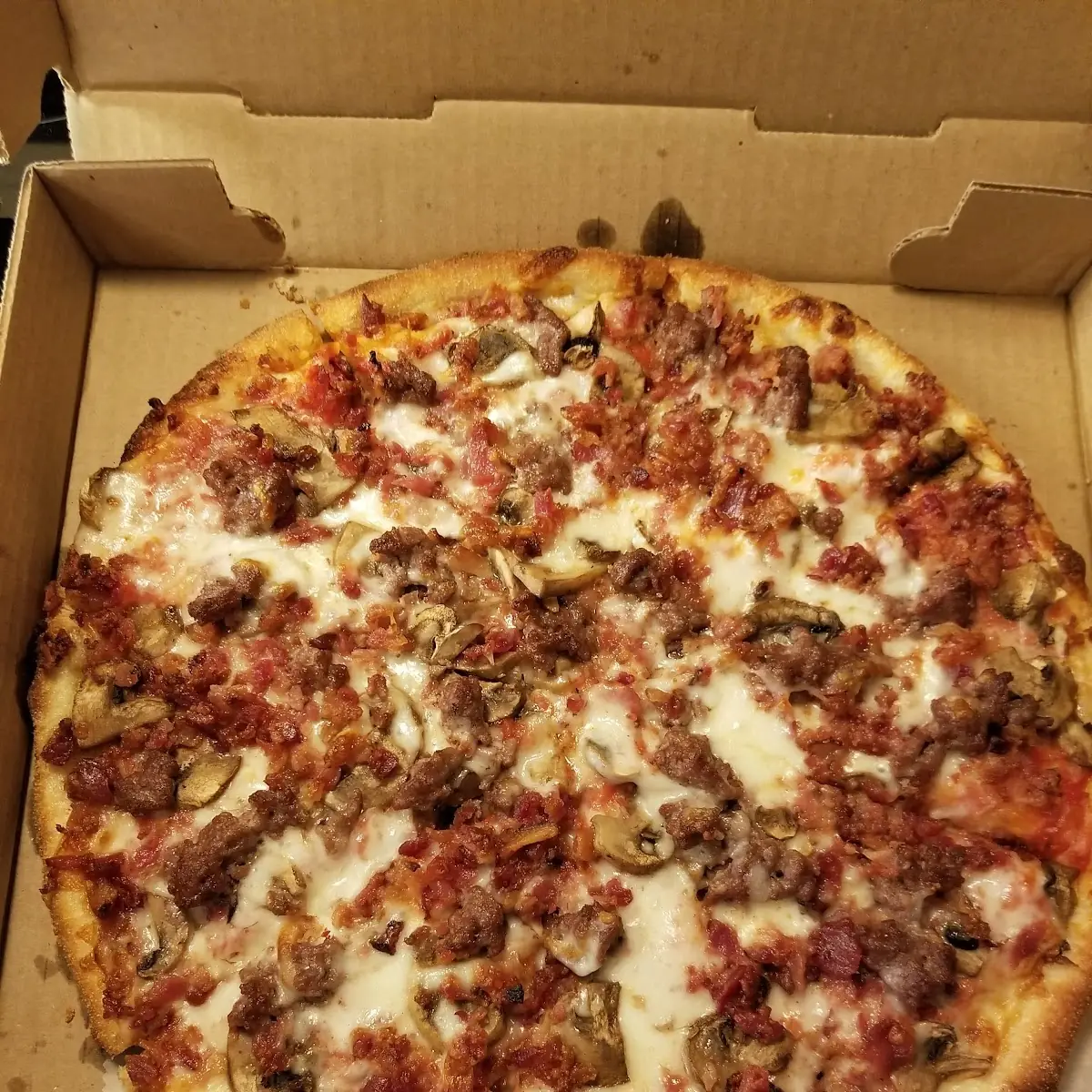 Hamb Bacon Mushroom Pizza