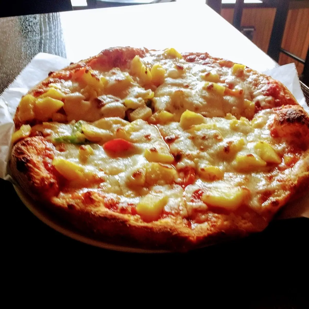 Small Cheese Pizza with Pineapple and Peppers