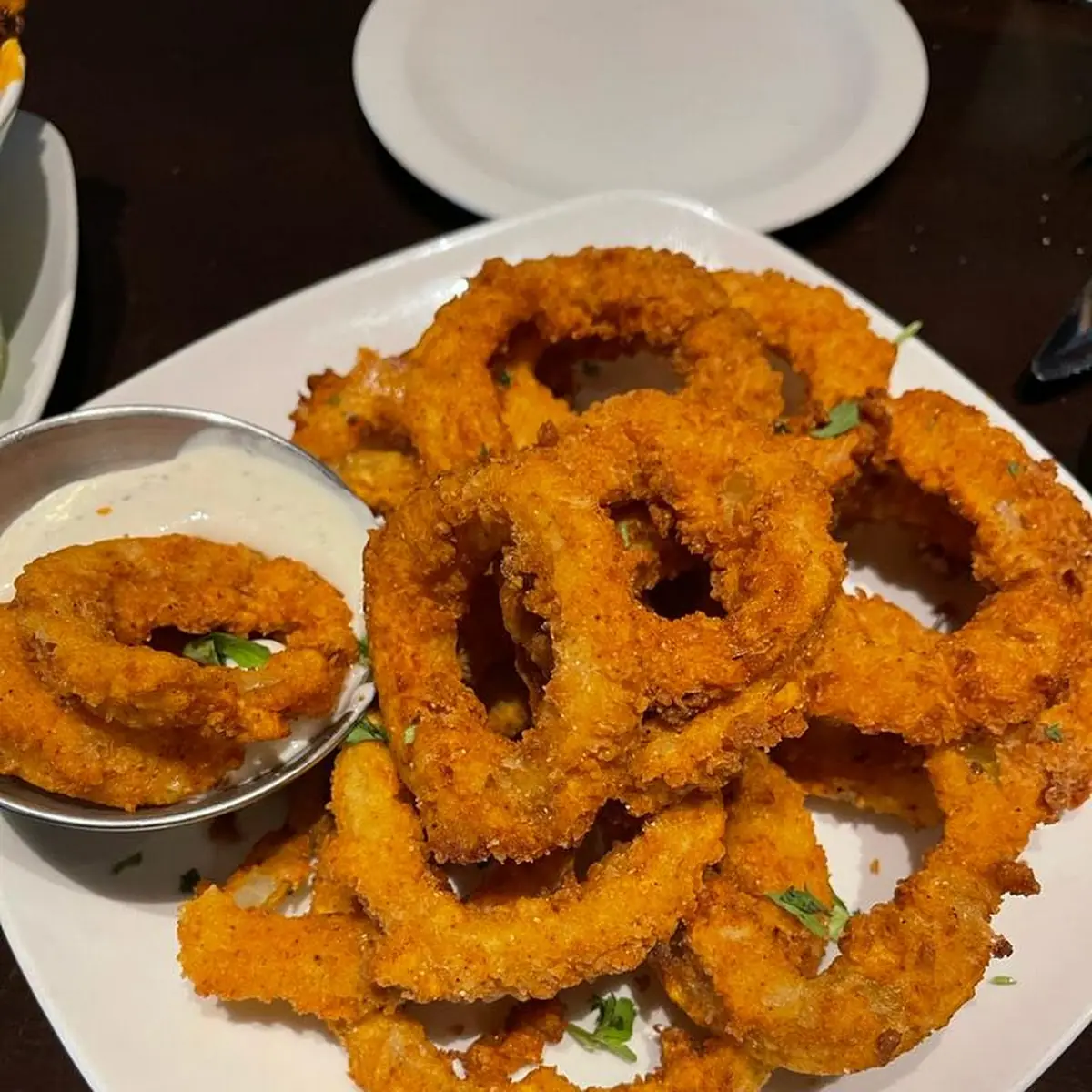 Onion Rings with Zesty Sauce