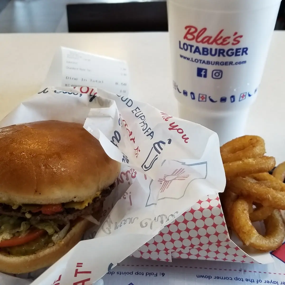Green Chile Cheeseburger with Onion Rings