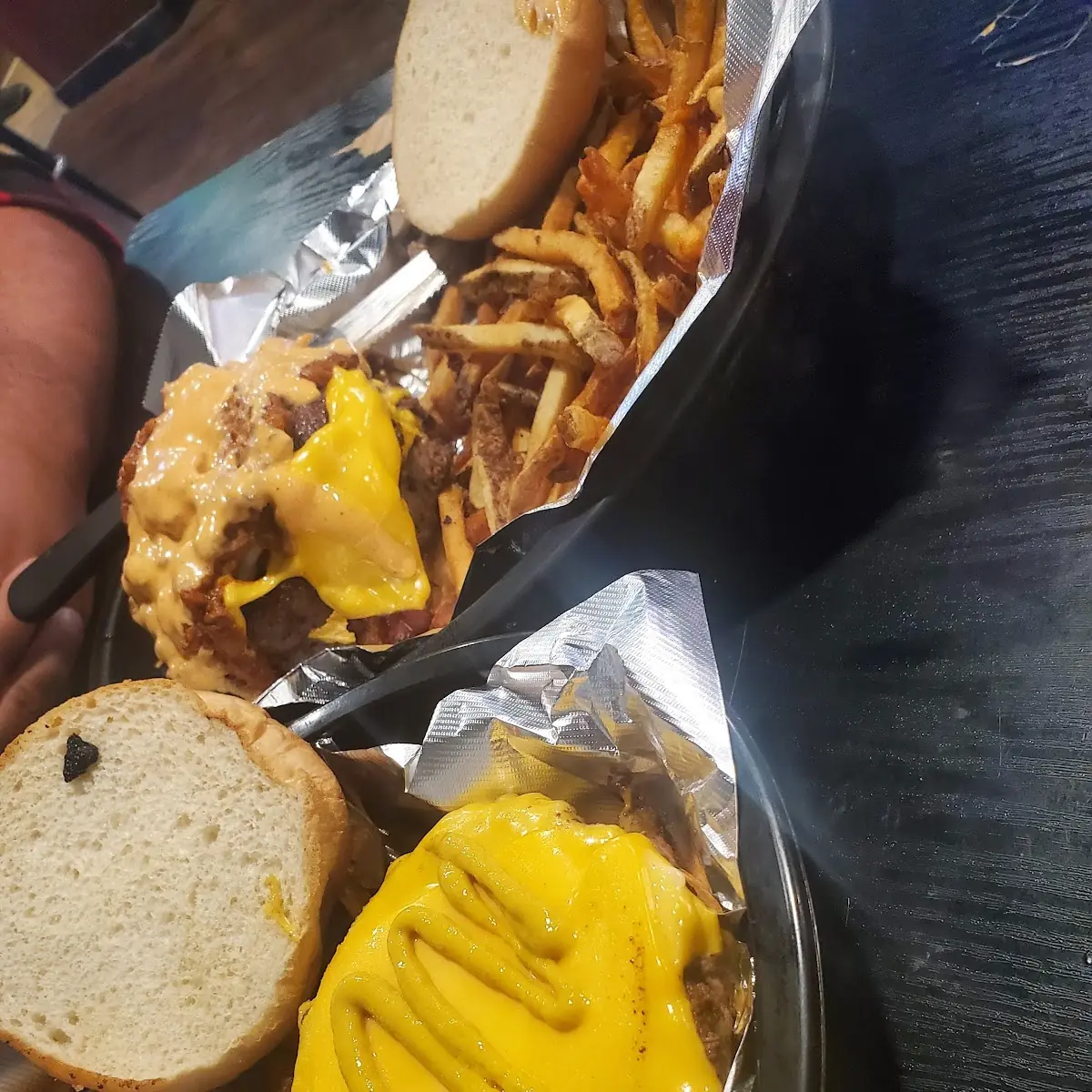 Broadway Burger