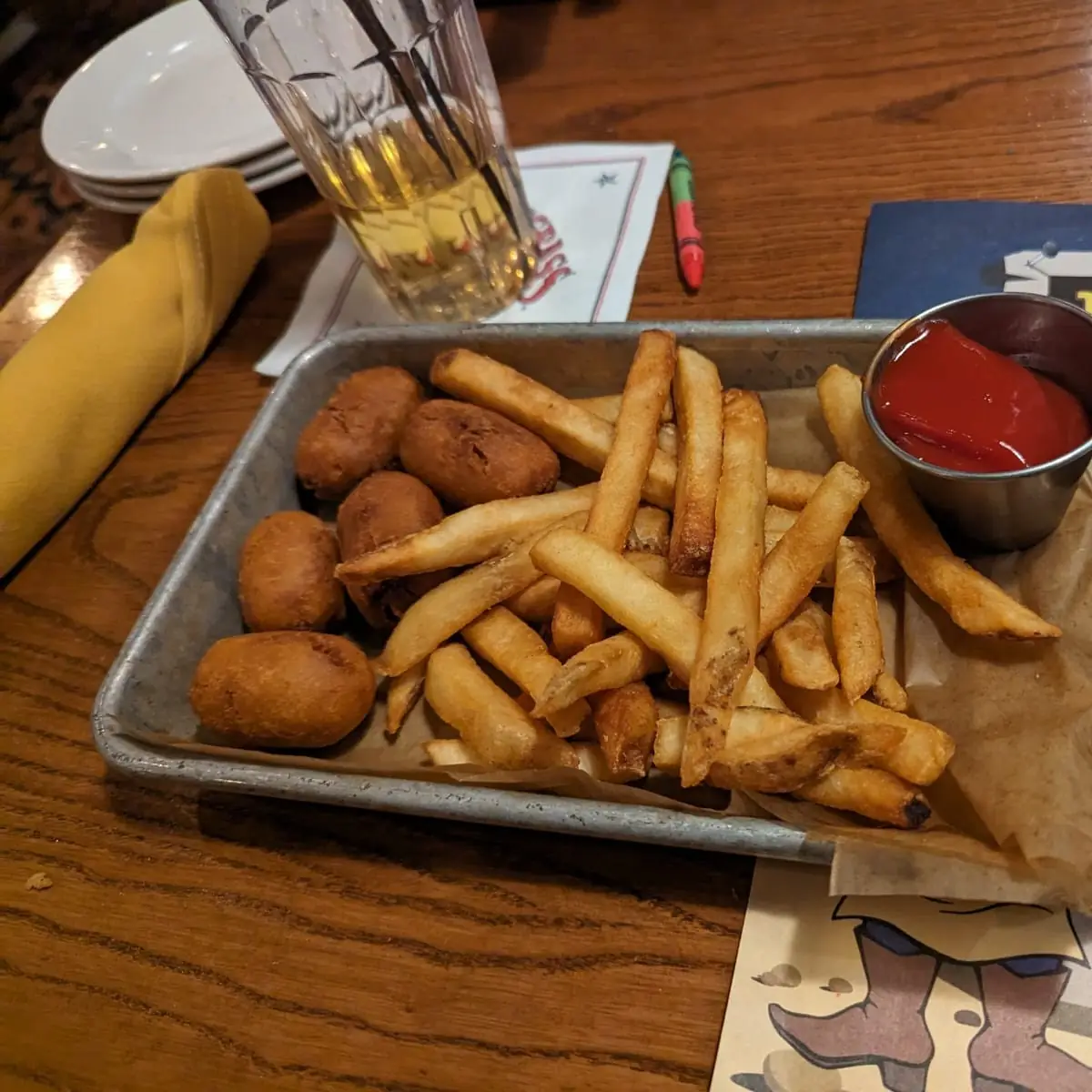 Kids Meal Mini Corn Dogs & Fries