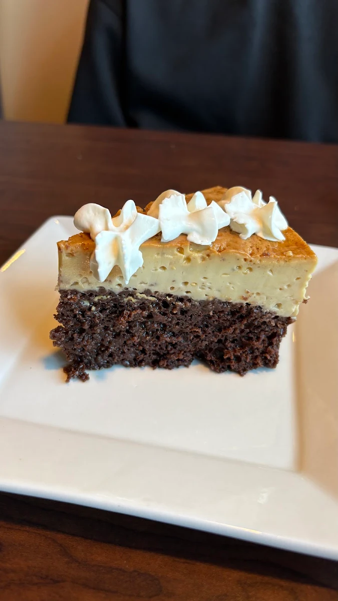 Chocoflan, Birria Cantina