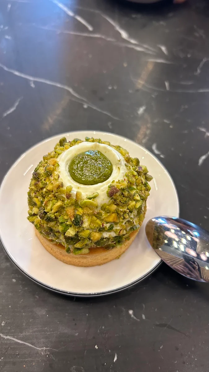 Tartelette Pistache, Café Constance signé BAZIN